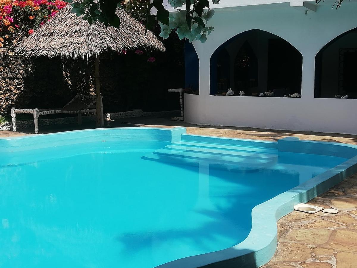 Chiky Villa Watamu Exterior photo