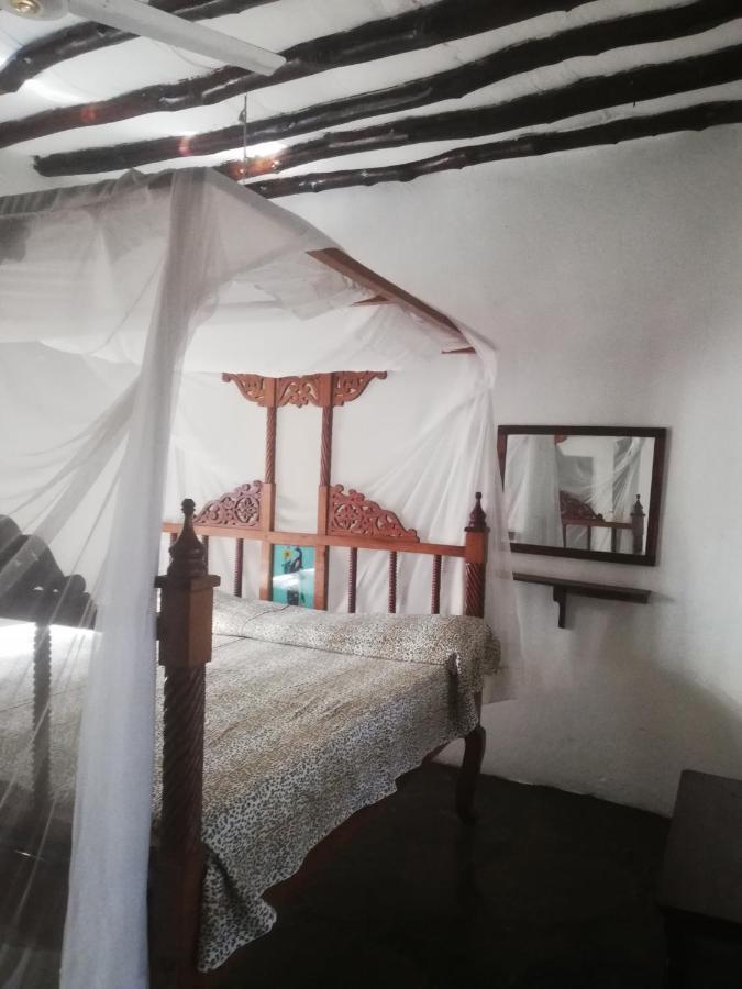 Chiky Villa Watamu Exterior photo