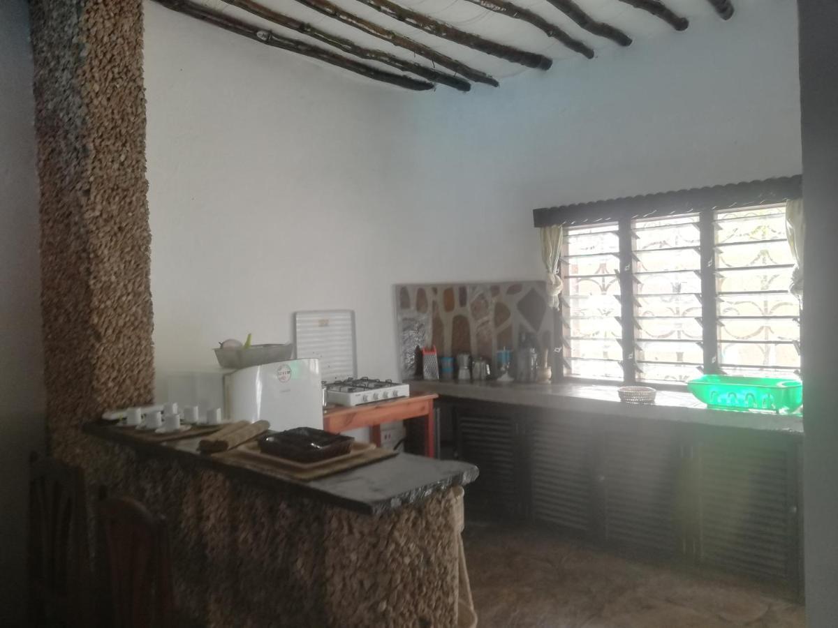 Chiky Villa Watamu Exterior photo