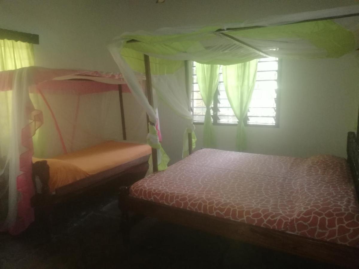 Chiky Villa Watamu Exterior photo
